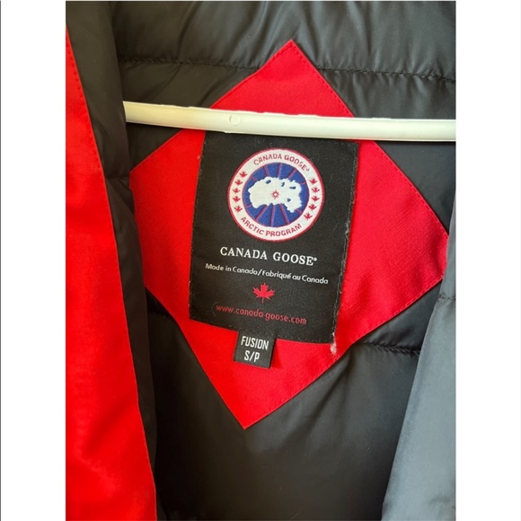 Canada goose parka - Picture 3 of 5